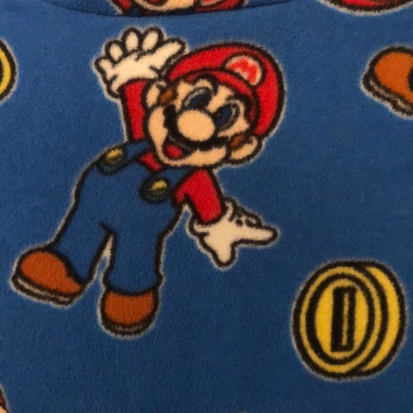 Super Mario Nintendo Belted Robe - Picture 4 of 8